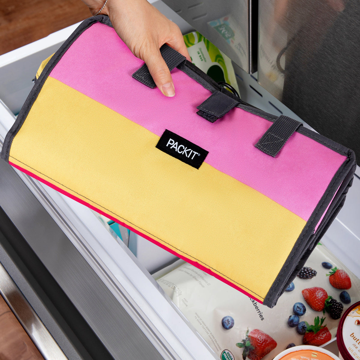 freezable-grocery-tote-e6 2024-Tote-Bag-Pink_Stipes-Freezer-Shot-_2.jpg