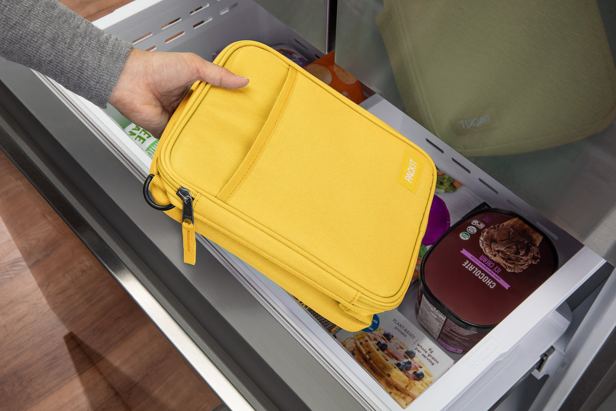 freezable-crossbody-lunch-box-u4 Crossbody-Lunch-Box-Lemonade-Freezer.jpg