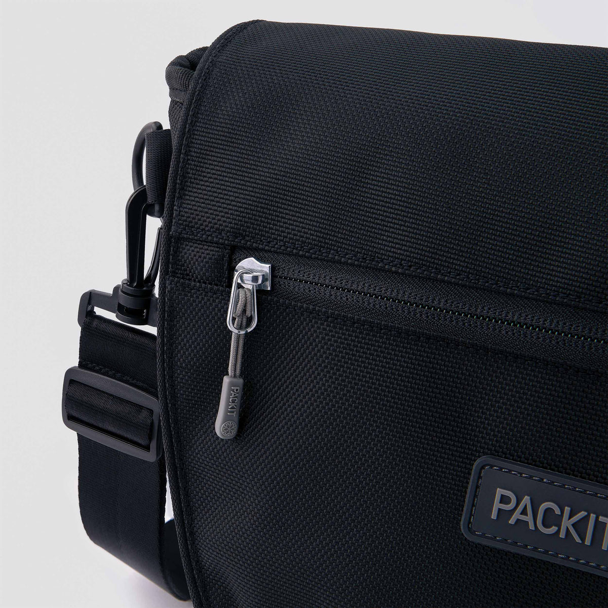 freezable-brooklyn-crossbody-w4 freezable-brooklyn-crossbody-black-ecofreeze-plus-zoom-zipper-pull.jpg