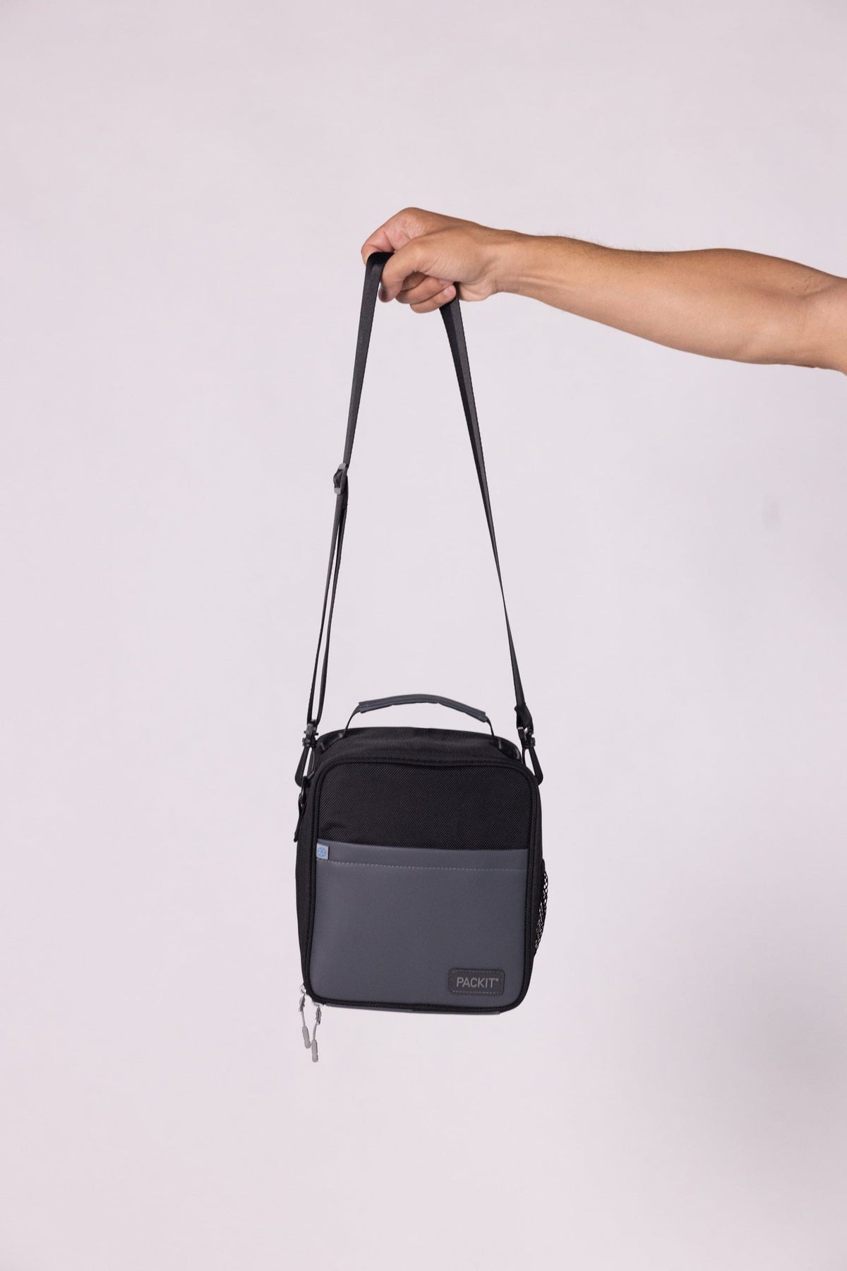 freezable-upright-lunch-box-r1 freezable-upright-lunch-box-black-gray-product-only_edit.jpg